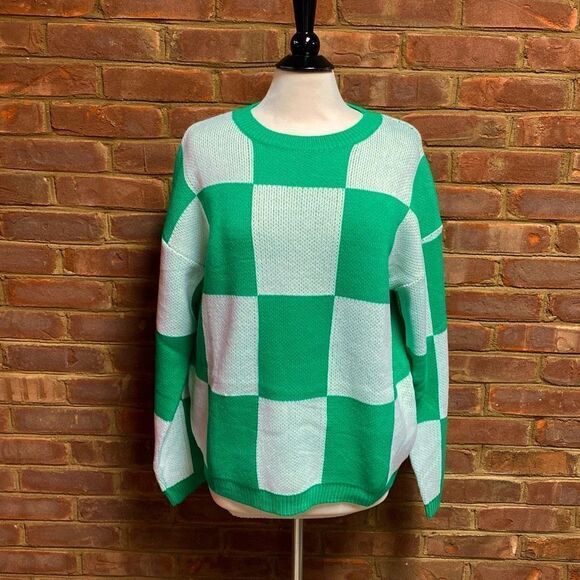 Vine & Love Green & White Sweater Size Small NEW - Picture 2 of 6